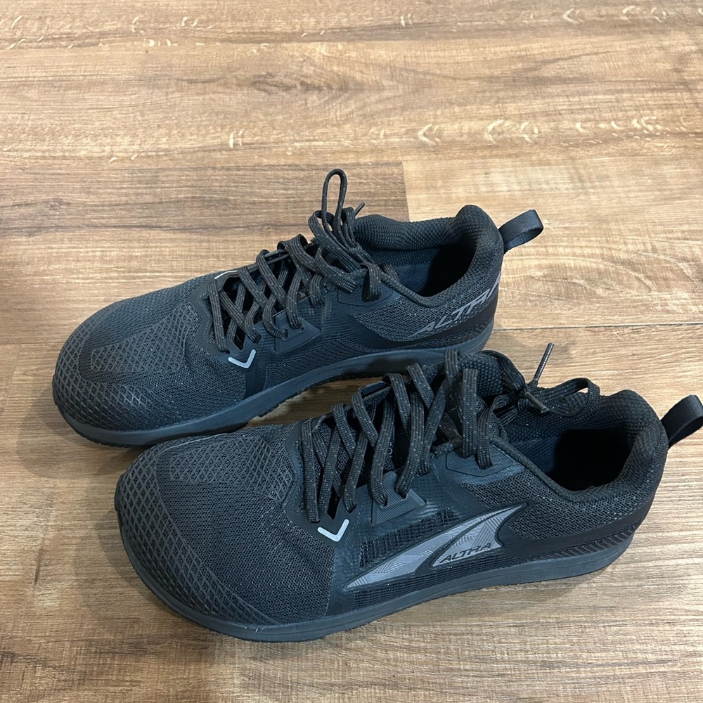 Altra Solstice Cross Trainer